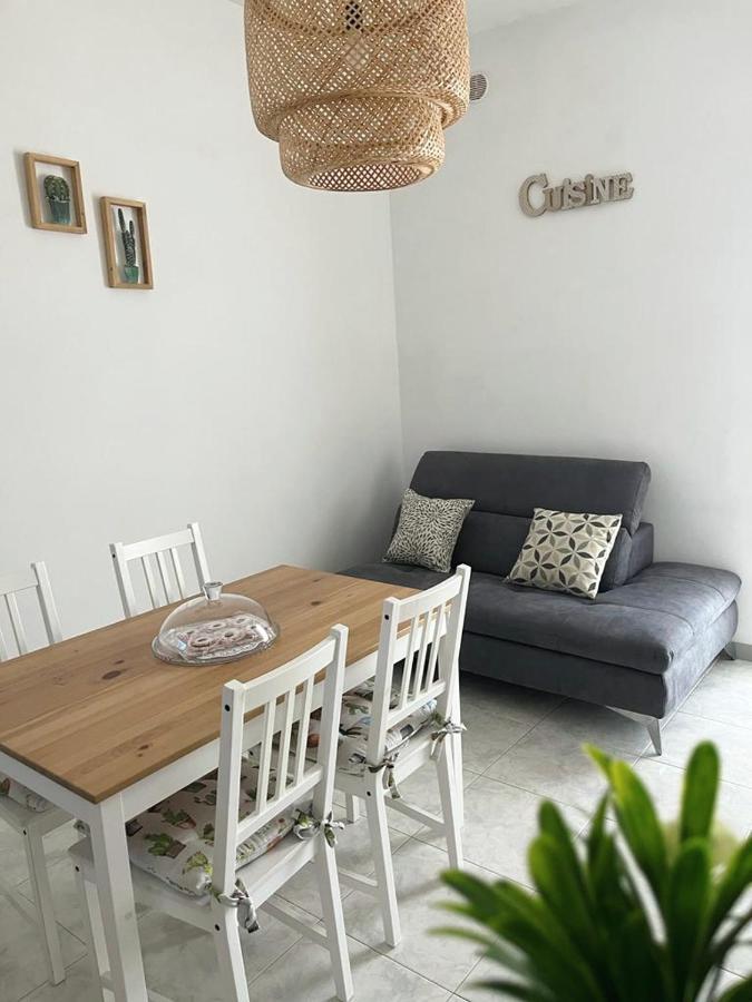 Sorelle Casa Vacanza Villa มาเตรา ภายนอก รูปภาพ